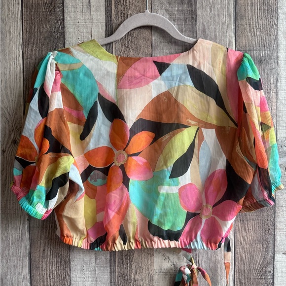 Floral Chiffon Cropped Wrap Top from Forever 21 Sz Medium - Picture 7 of 11